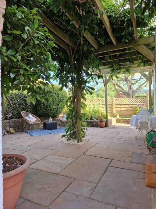 The Nookery Villa Winscombe ภายนอก รูปภาพ
