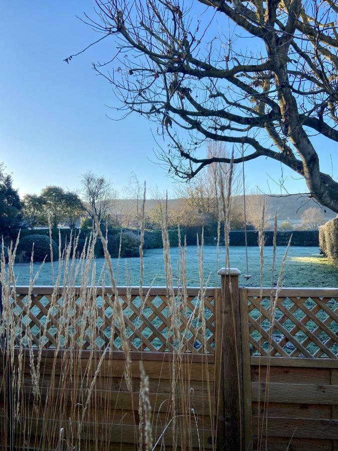 The Nookery Villa Winscombe ภายนอก รูปภาพ